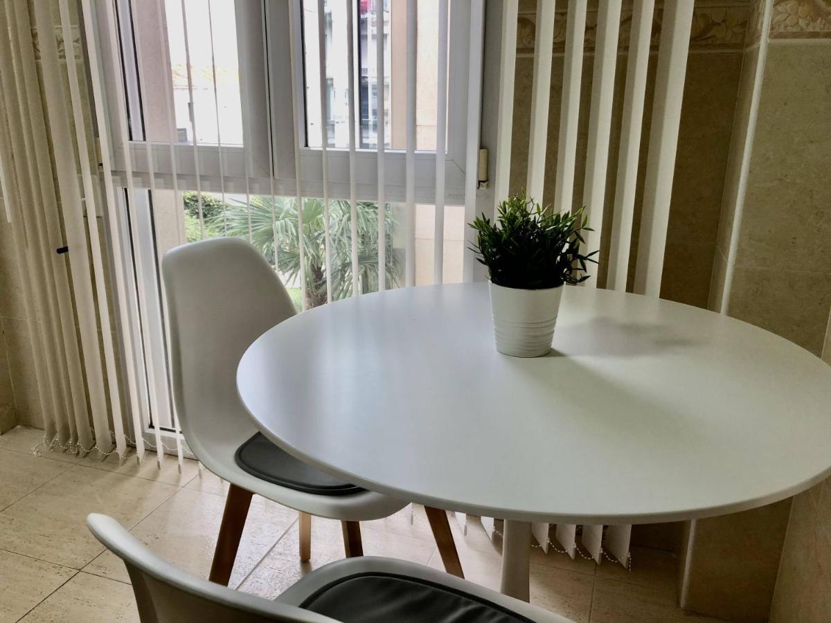 Exclusive Beachside 3 Bedroom Apartment With Pool In Altea Bagian luar foto
