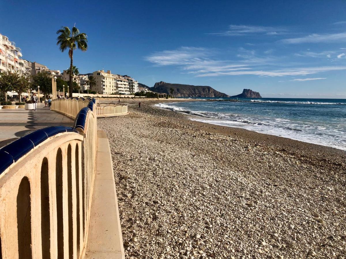 Exclusive Beachside 3 Bedroom Apartment With Pool In Altea Bagian luar foto