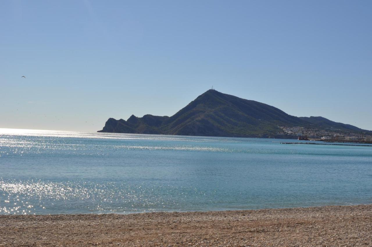 Exclusive Beachside 3 Bedroom Apartment With Pool In Altea Bagian luar foto