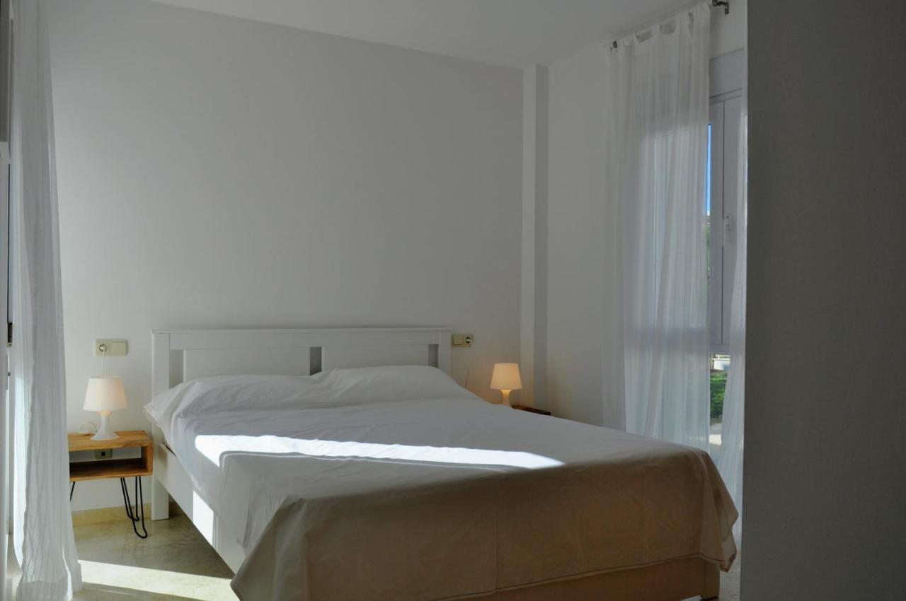 Exclusive Beachside 3 Bedroom Apartment With Pool In Altea Bagian luar foto